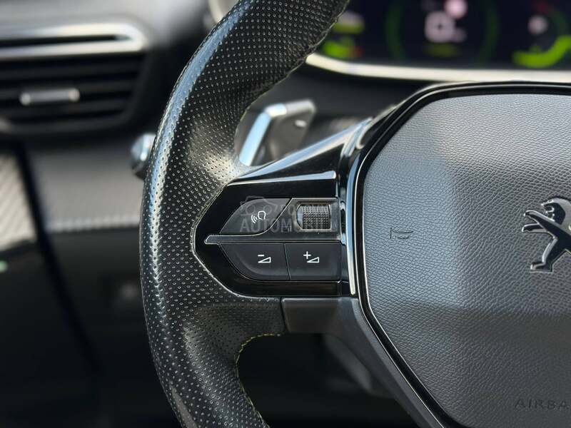 Peugeot 2008 GT/Kamera/3DVirtual