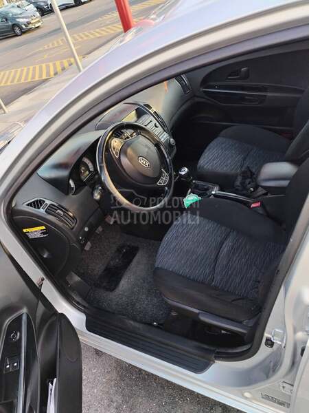 Kia cee`d sw 