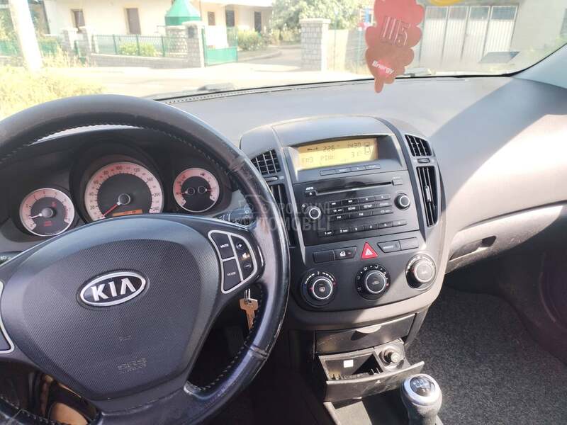 Kia cee`d sw 