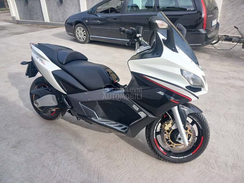 Aprilia SRV 850