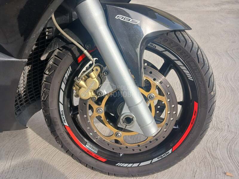 Aprilia SRV 850