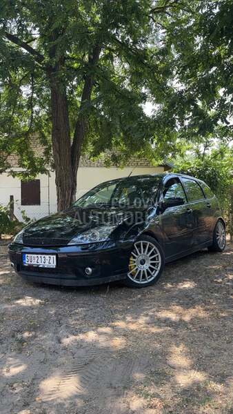 Ford Focus ST170