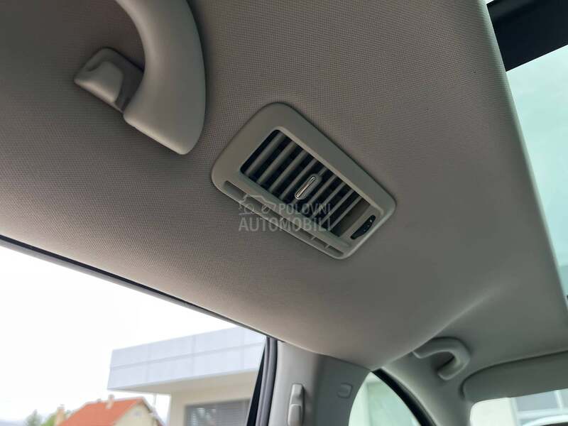Volkswagen Sharan TDI DSG 7 MESTA CH