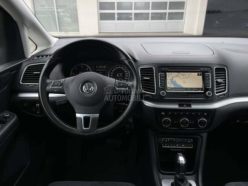 Volkswagen Sharan TDI DSG 7 MESTA CH