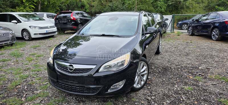 Opel Astra J 1.7 CDTI Cosmo