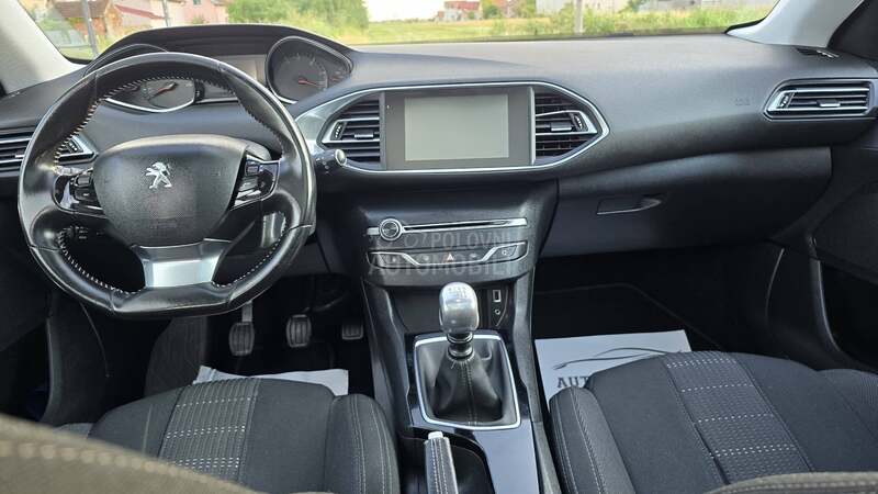 Peugeot 308 1.6 eHDI PANO