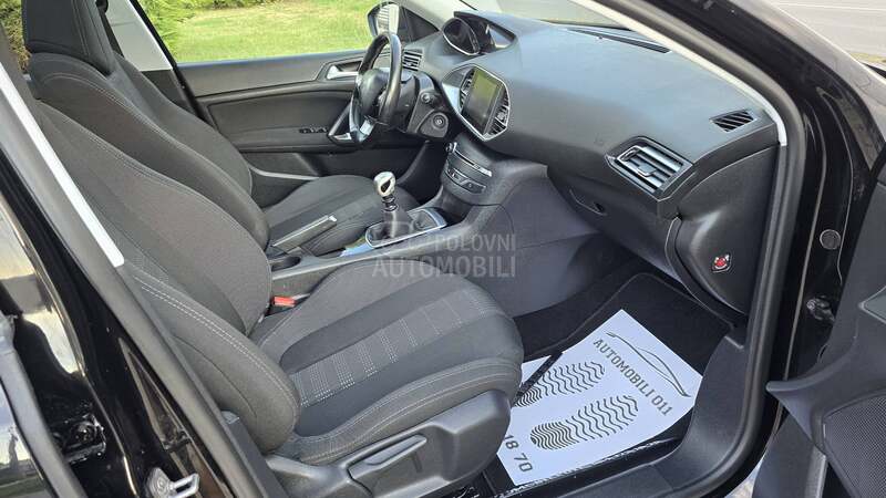 Peugeot 308 1.6 eHDI PANO