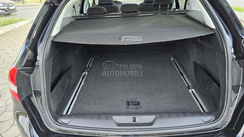 Peugeot 308 1.6 eHDI PANO