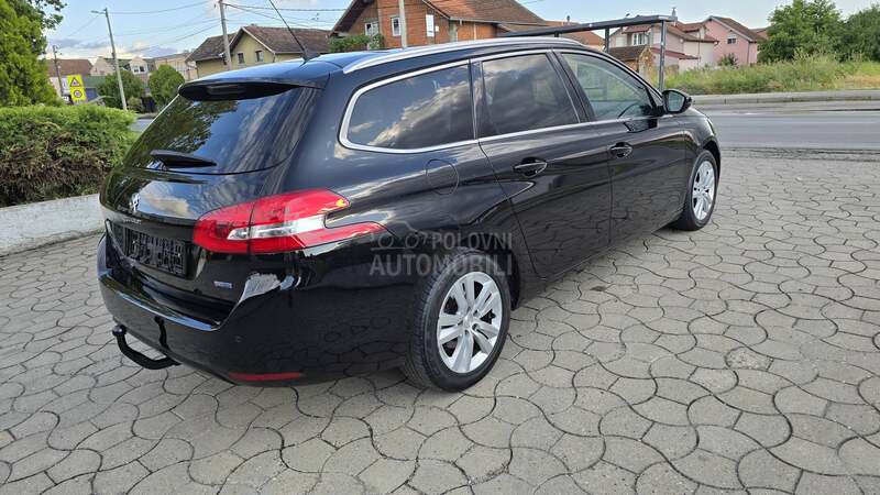 Peugeot 308 1.6 eHDI PANO
