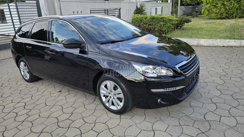 Peugeot 308 1.6 eHDI PANO