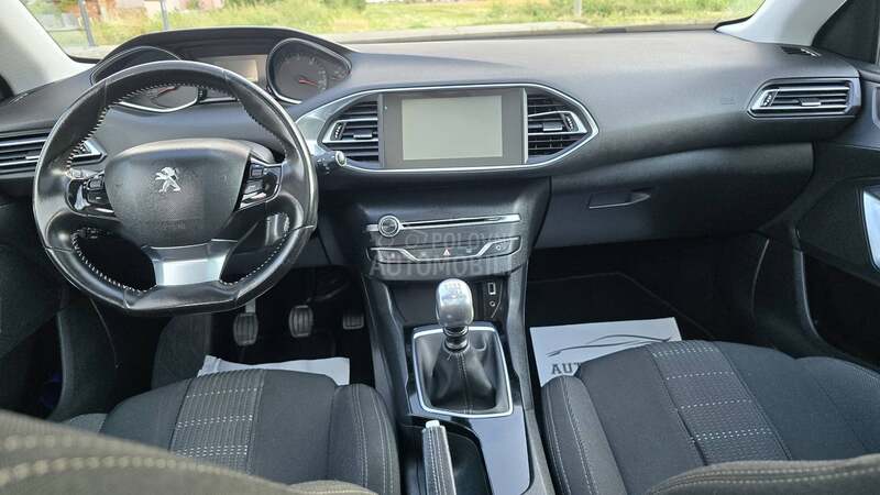 Peugeot 308 1.6 eHDI PANO