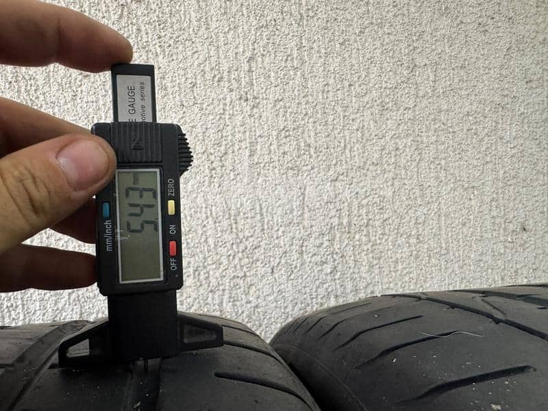 Pirelli 265/40 R21 Letnja