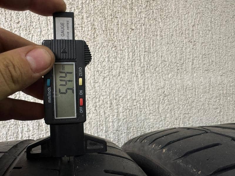 Pirelli 265/40 R21 Letnja