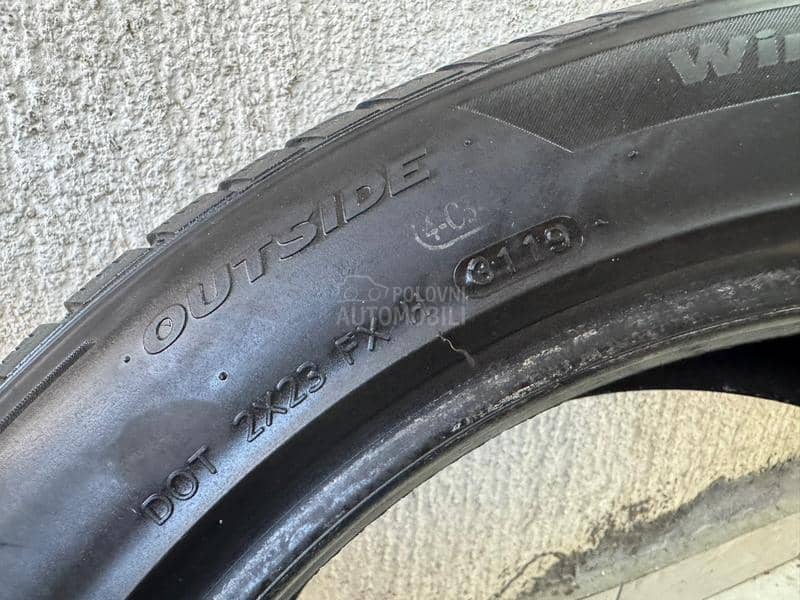 Hankook 235/50 R19 Zimska