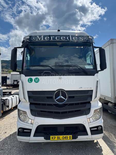 Mercedes Benz 1845