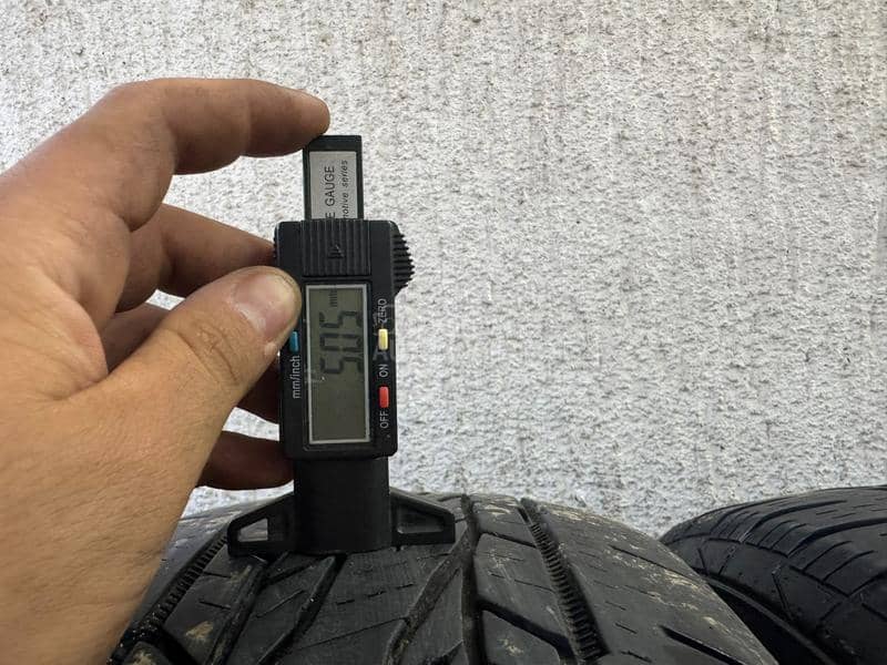 Continental 215/65 R16 Letnja