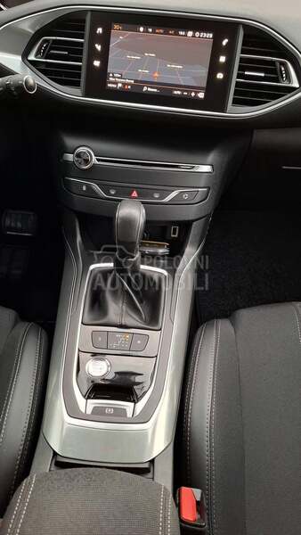 Peugeot 308 1.5 blueHDI ALURE