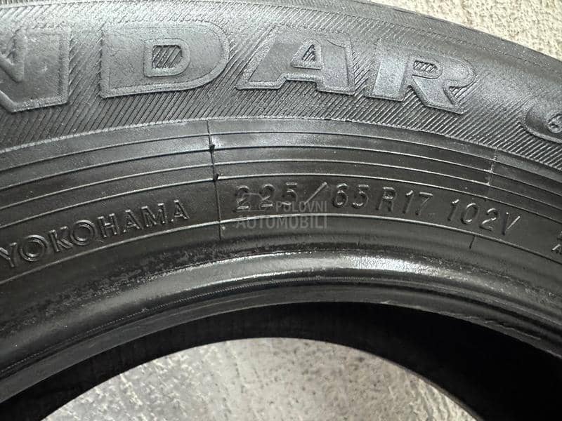 Yokohama 225/65 R17 Letnja