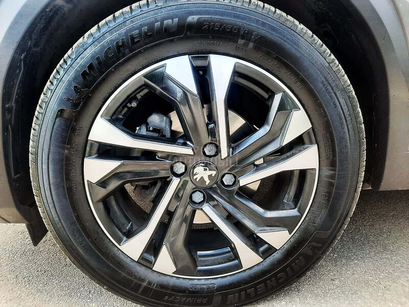 Peugeot 2008 ALLURE PURETECH 1.2