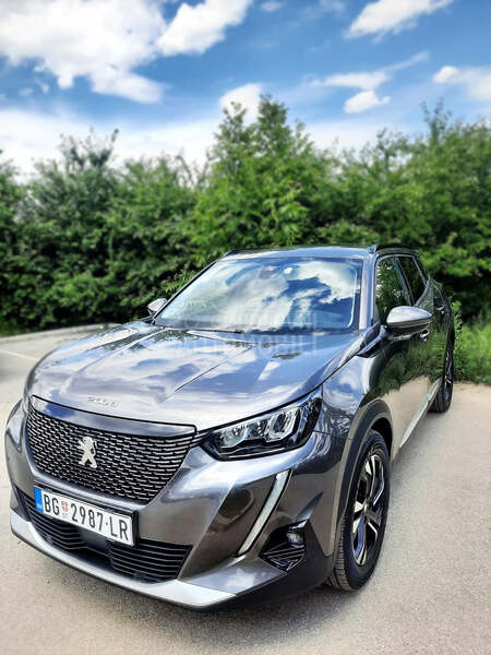 Peugeot 2008 ALLURE PURETECH 1.2