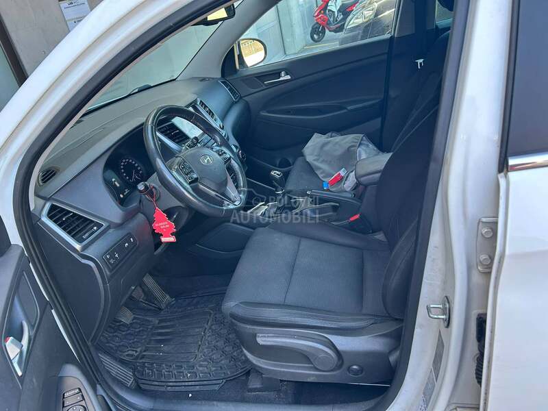 Hyundai Tucson 2.0CRDI 4x4/CH