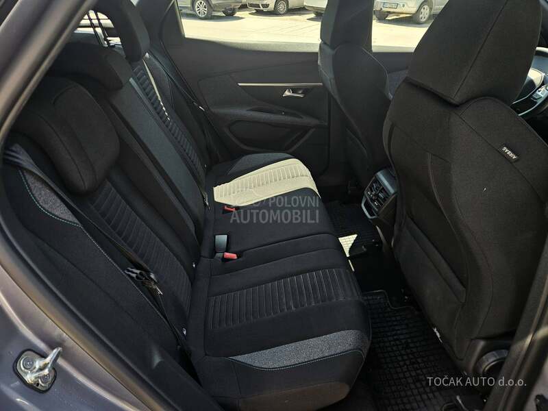 Peugeot 3008 Active Pack1.2E130AT