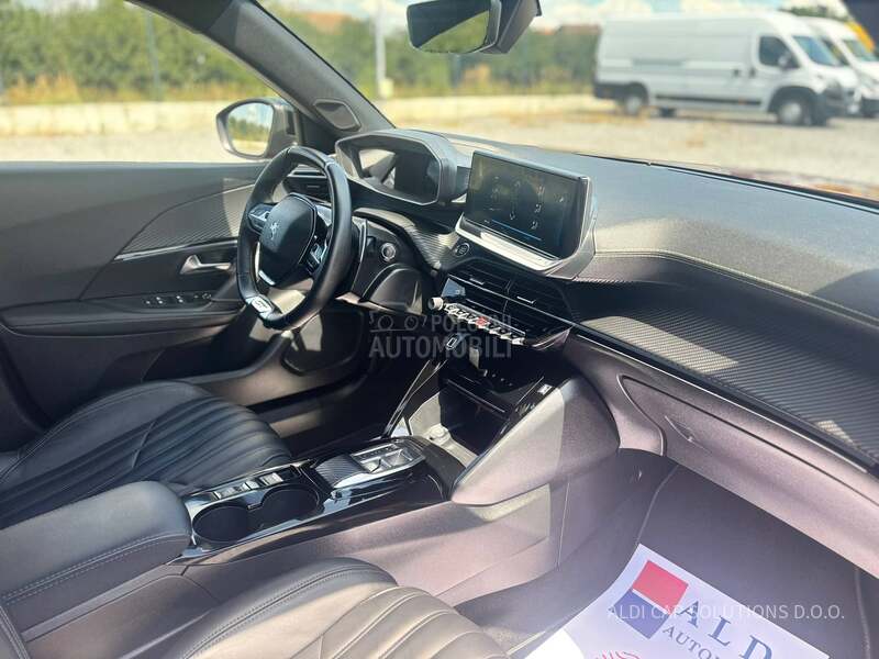 Peugeot 2008 1.2 Puretech GT