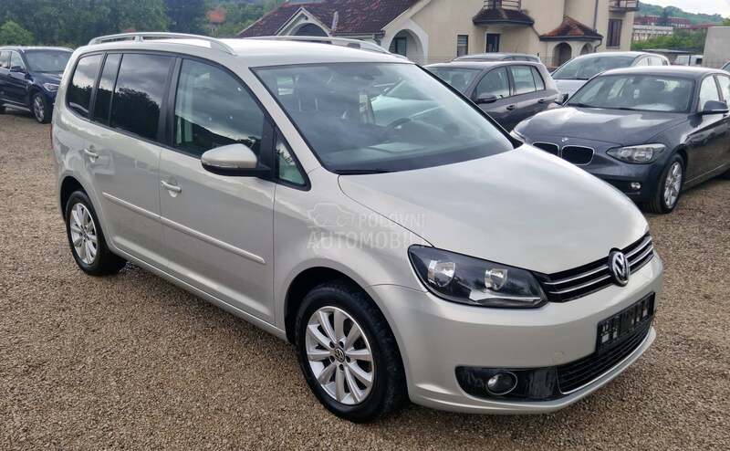 Volkswagen Touran DSG HIGHLINE