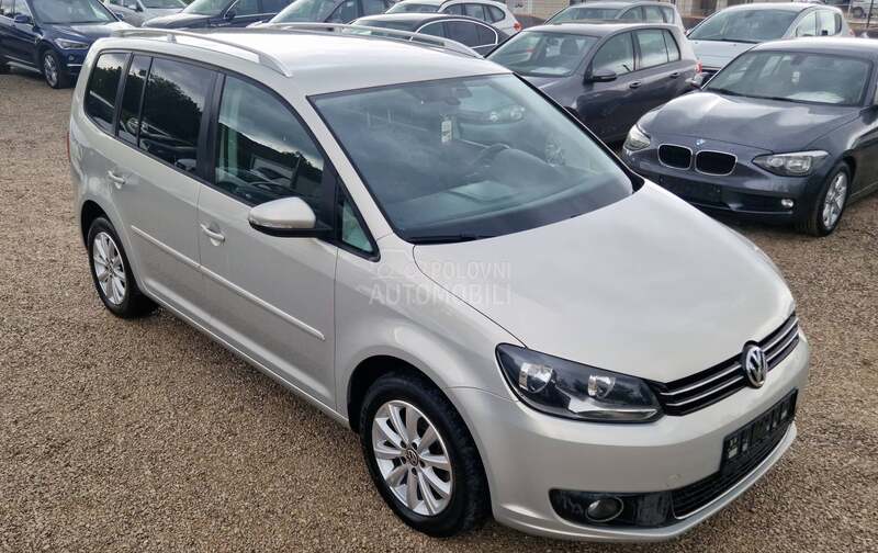 Volkswagen Touran DSG HIGHLINE