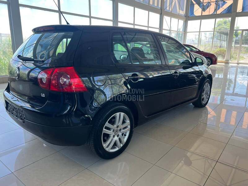 Volkswagen Golf 5 1.6B 102000 K M
