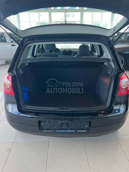 Volkswagen Golf 5 1.6B 102000 K M