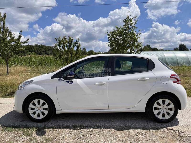 Peugeot 208 NAJJEFTINIJI NOV