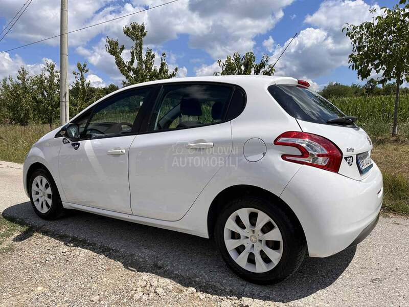 Peugeot 208 NAJJEFTINIJI NOV