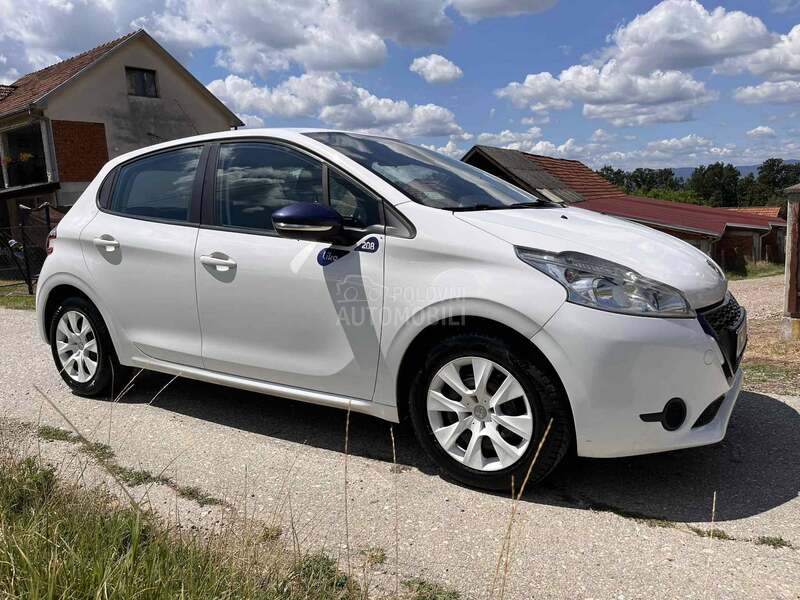 Peugeot 208 NAJJEFTINIJI NOV