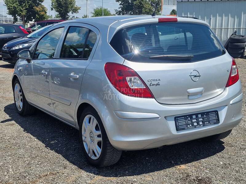 Opel Corsa D 1.2b