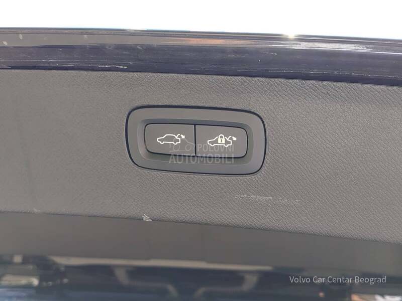 Volvo XC90 2.0 B5 AWD PLUS DARK