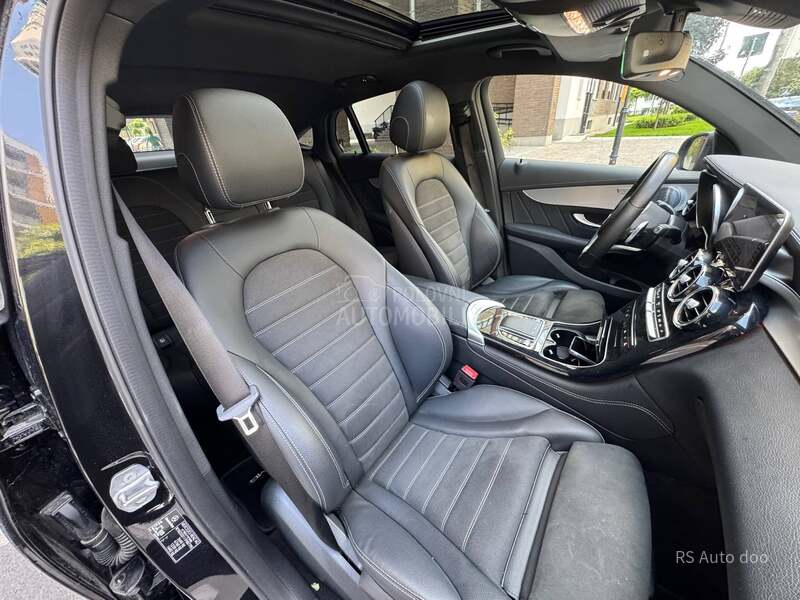 Mercedes Benz GLC 300 de 25.000K.M.