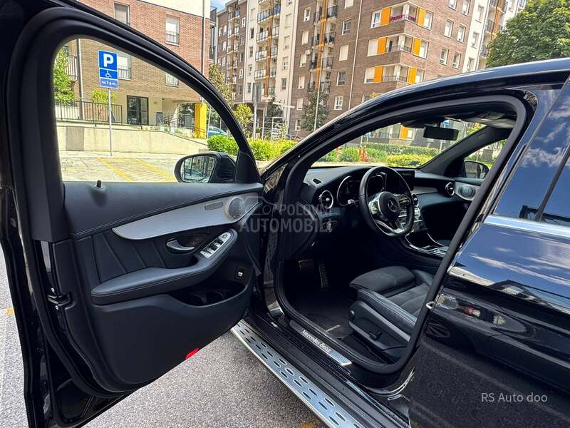 Mercedes Benz GLC 300 de 25.000K.M.