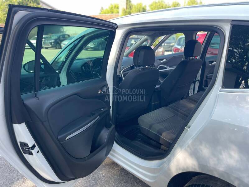 Opel Zafira 7 S E D