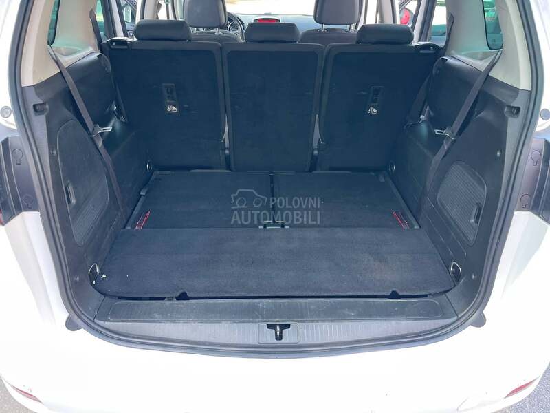 Opel Zafira 7 S E D