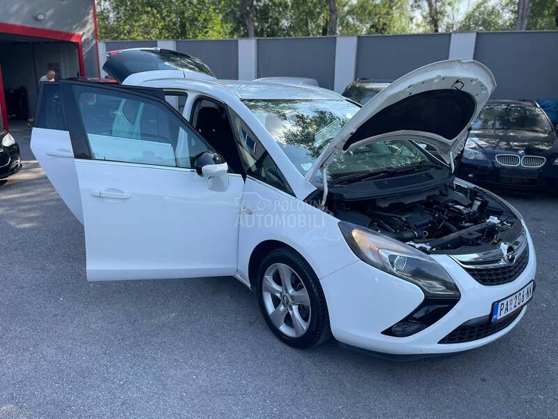 Opel Zafira 7 S E D