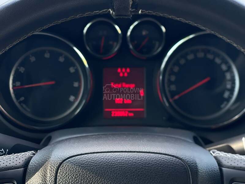 Opel Zafira 7 S E D