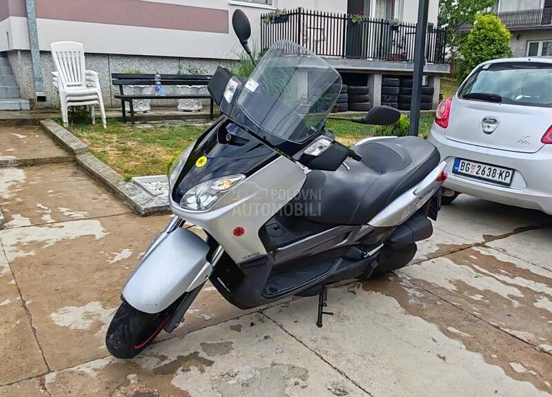 Yamaha X MAX