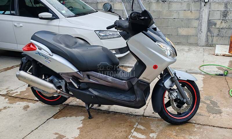Yamaha X MAX