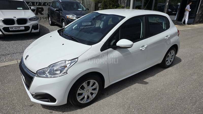 Peugeot 208 1.5 HDI  N A V I