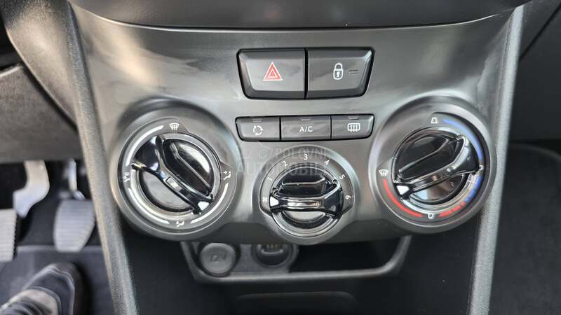 Peugeot 208 1.5 HDI  N A V I