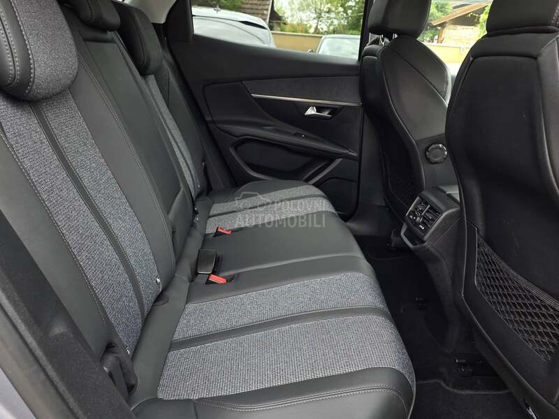 Peugeot 3008 1.5 ALLURE