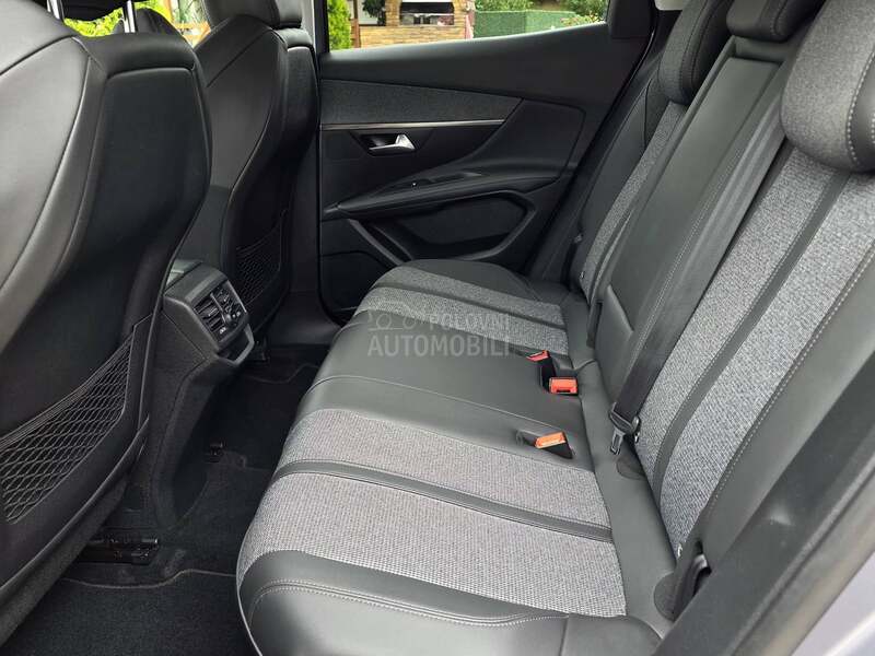 Peugeot 3008 1.5 ALLURE