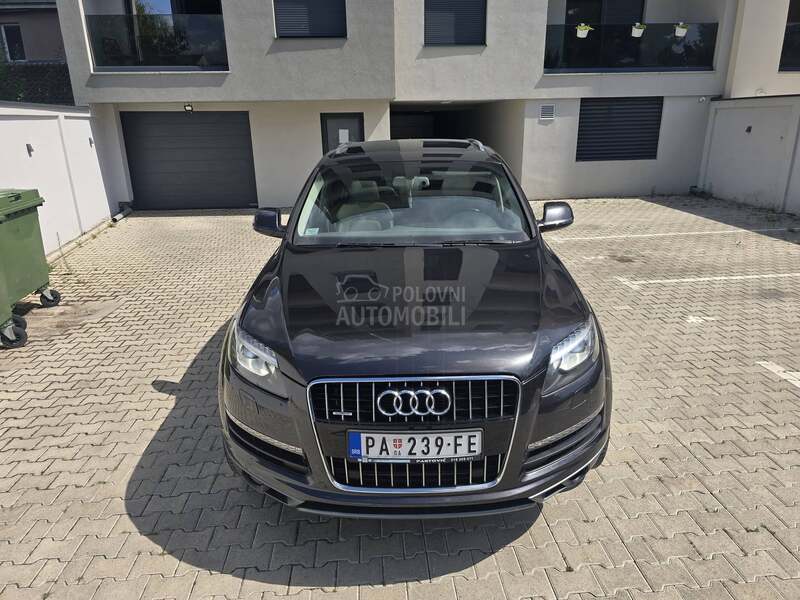 Audi Q7 