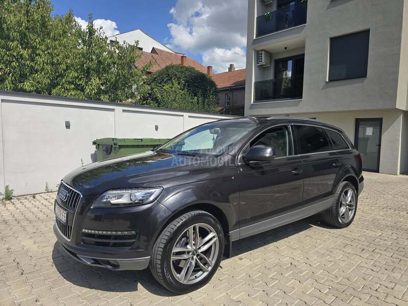 Audi Q7 